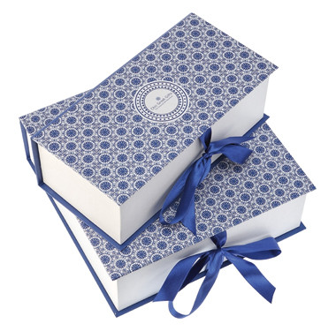 礼品盒包装设计-仿古青花花纹包装设计